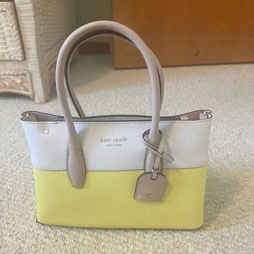 NWT White & Yellow Kate Spade Adjustable Crossbody